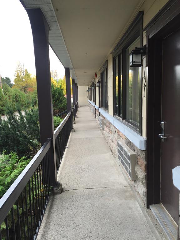 Motel Capri Et Repentigny